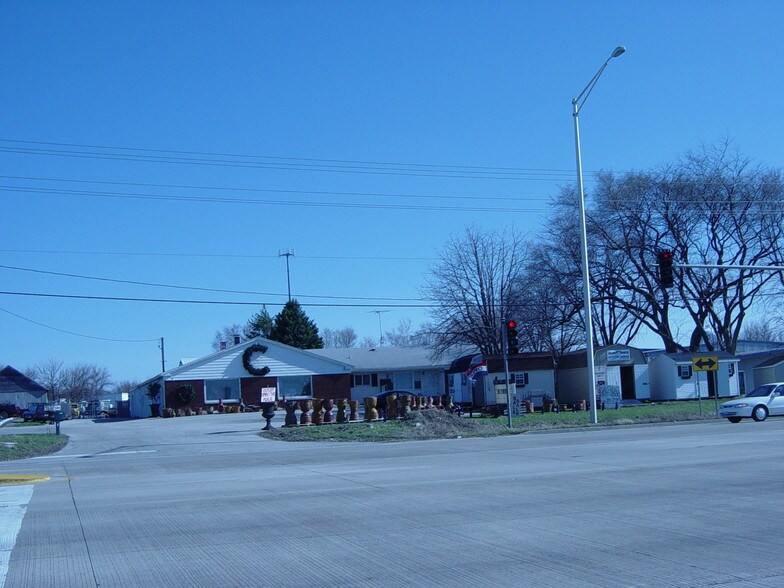 1210 Us-34, Oswego, IL à vendre - Photo du bâtiment - Image 1 de 8