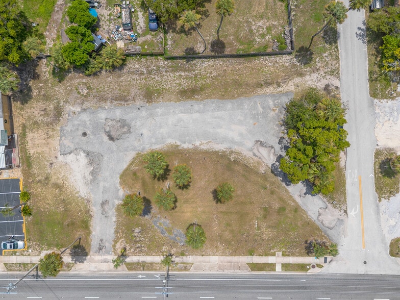 S Ridgewood Ave, Daytona Beach, FL for sale - Building Photo - Image 2 of 9