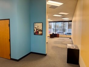 695 S Colorado Blvd, Denver, CO for lease Interior Photo- Image 1 of 8