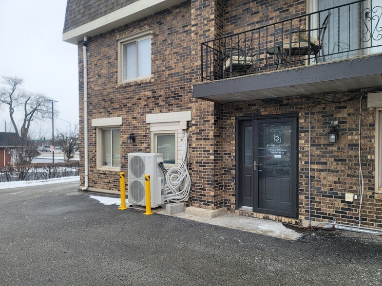 14340 S La Grange Rd, Orland Park, IL à vendre - Photo du bâtiment - Image 2 de 26