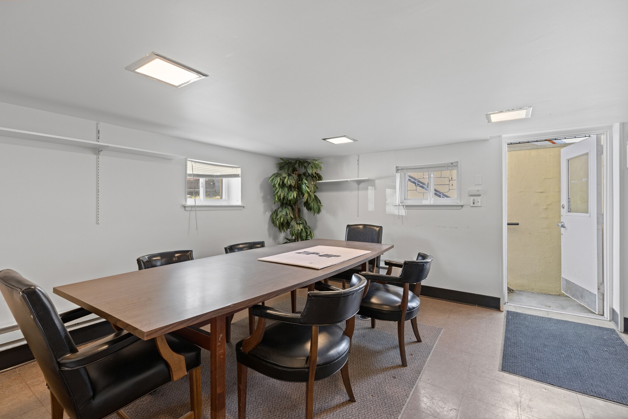 87 Old River St, Hackensack, NJ for lease Interior Photo- Image 1 of 10