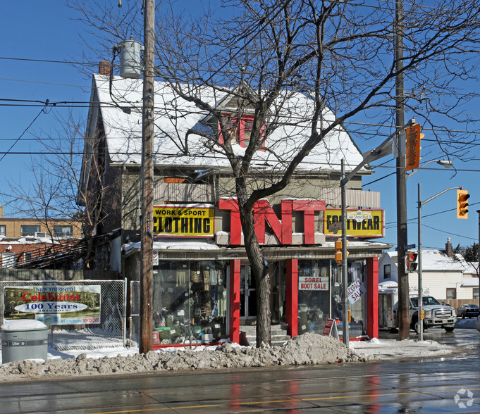 2938 Lake Shore Blvd W, Toronto, ON à vendre - Photo du bâtiment - Image 3 de 5