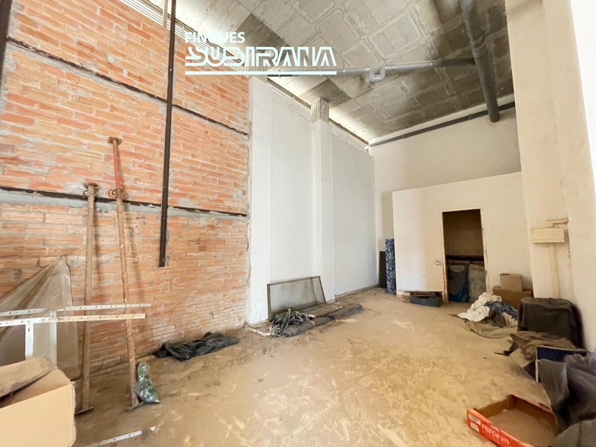 Calaf, BAR 08280 - Unit - - - Interior Photo - Image 1 of 14
