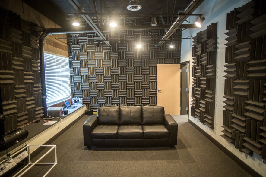 713-729 N 1500, Orem, UT for lease - Building Photo - Image 2 of 9