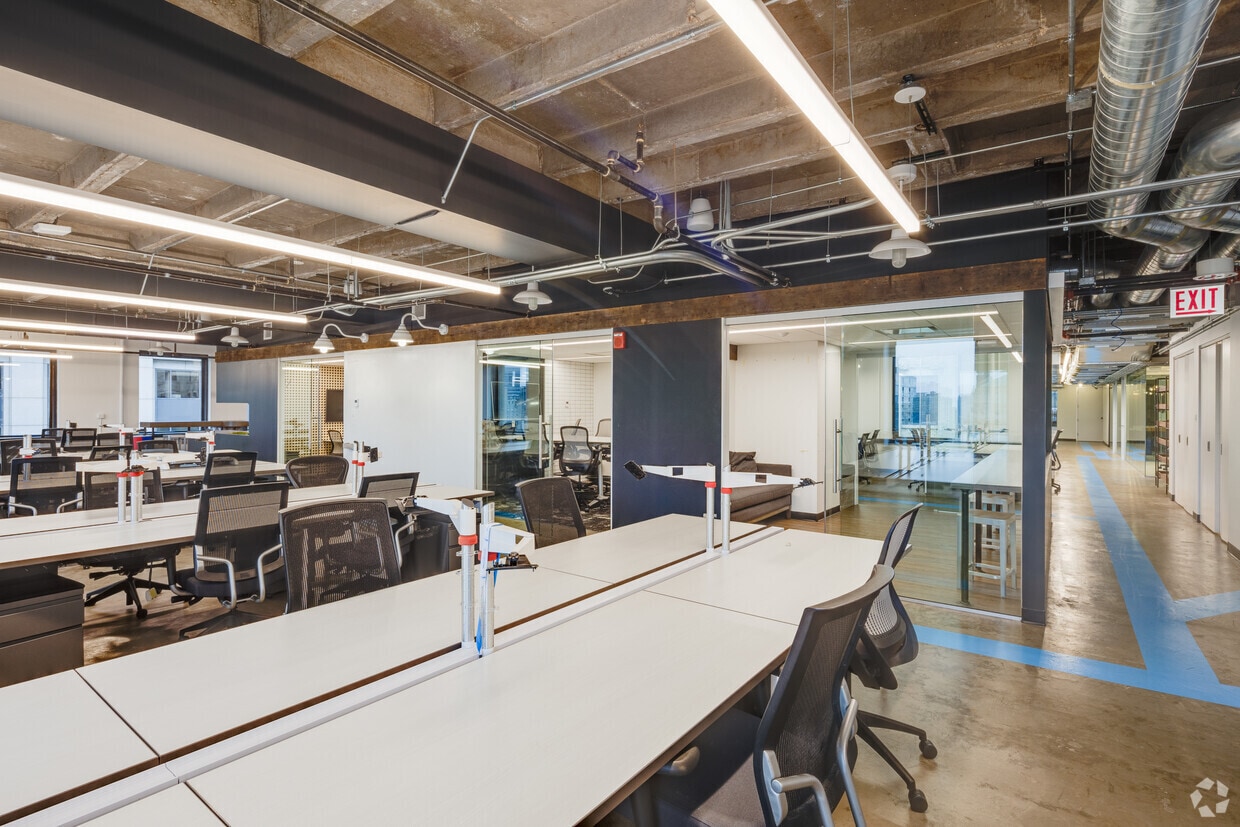 205 W Wacker Dr, Chicago, IL for sale Interior Photo- Image 1 of 9