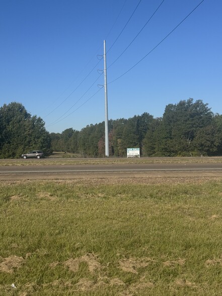 954 Old Jackson Rd, Canton, MS for sale - Building Photo - Image 2 of 7