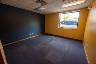 6605 SW Macadam Ave, Portland, OR à vendre Photo intérieure- Image 2 de 11