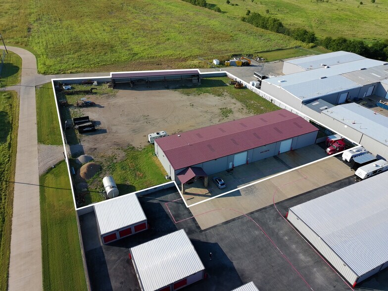 1814 Fm-66, Waxahachie, TX à louer - Photo du bâtiment - Image 1 de 16