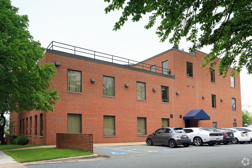 3750 W University Blvd, Kensington, MD à louer - Photo du bâtiment - Image 3 de 5
