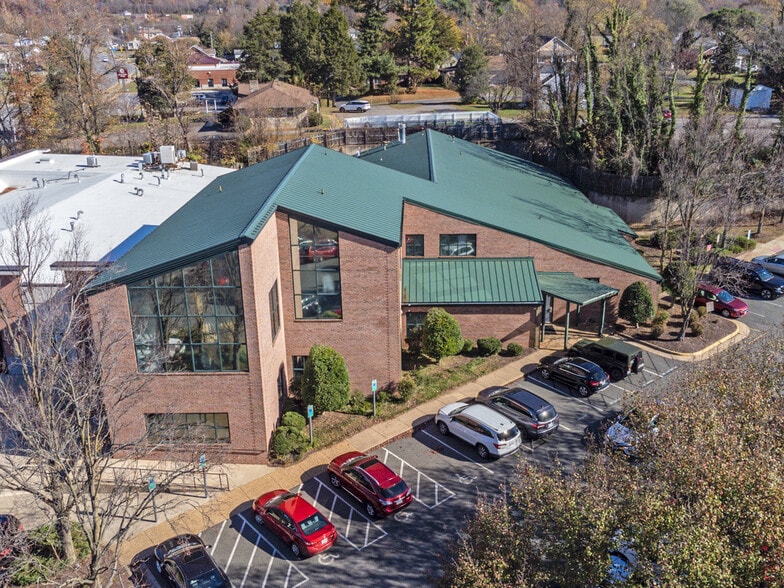 12 Chatham Heights Rd, Fredericksburg, VA à vendre - Photo principale - Image 2 de 29