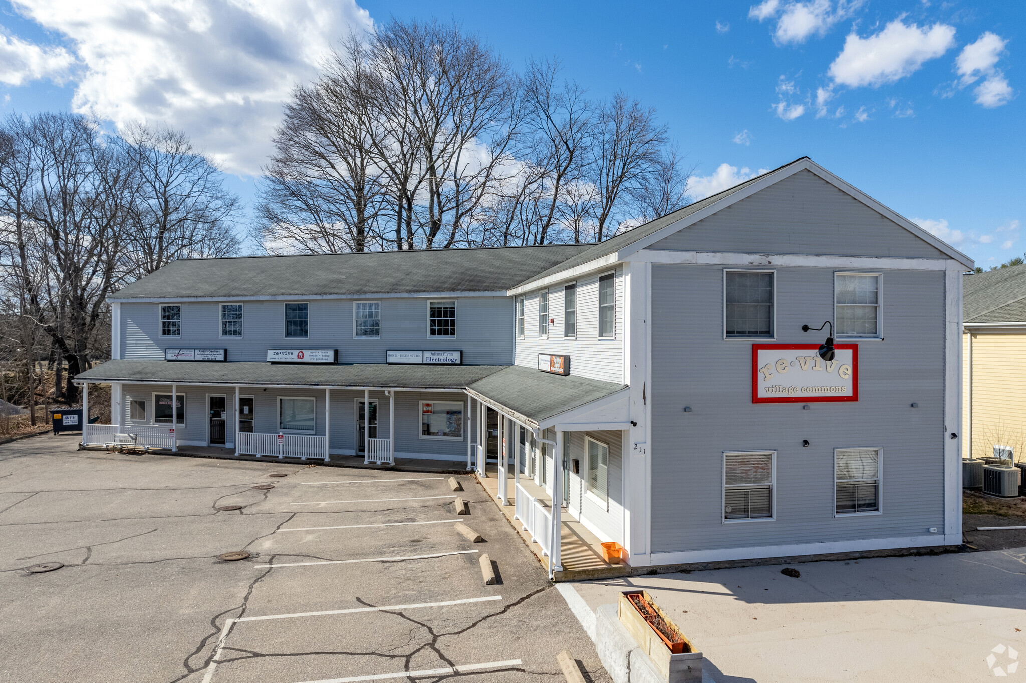 211 Main St, Ashaway, RI à vendre Photo principale- Image 1 de 1