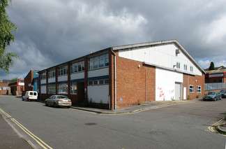 Plus de détails pour 3-7 Wyndham St, Aldershot - Industriel à louer