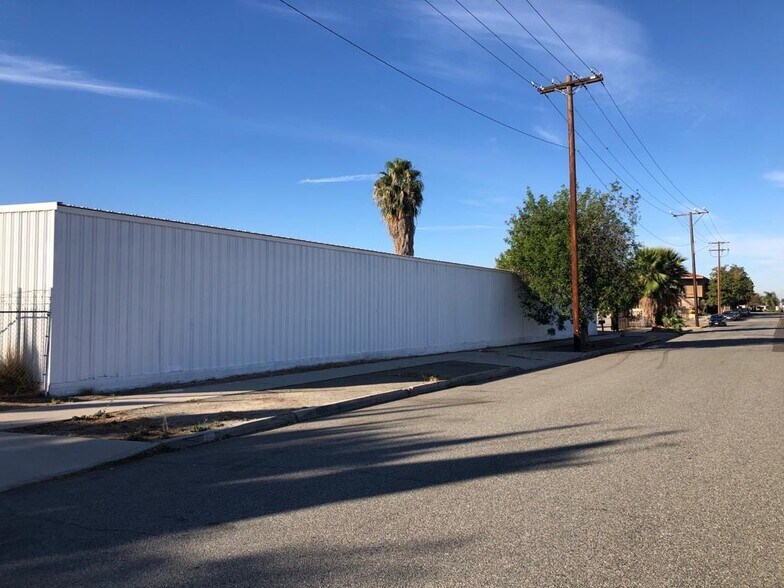 394 E H St, Colton, CA à vendre - Photo du bâtiment - Image 2 de 19