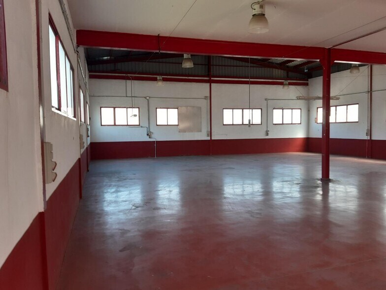 Industrial in Petrer, Alicante for sale - Interior Photo - Image 2 of 20