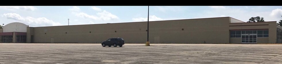 1425 E Us Highway 151, Platteville, WI à louer - Photo du bâtiment - Image 2 de 5