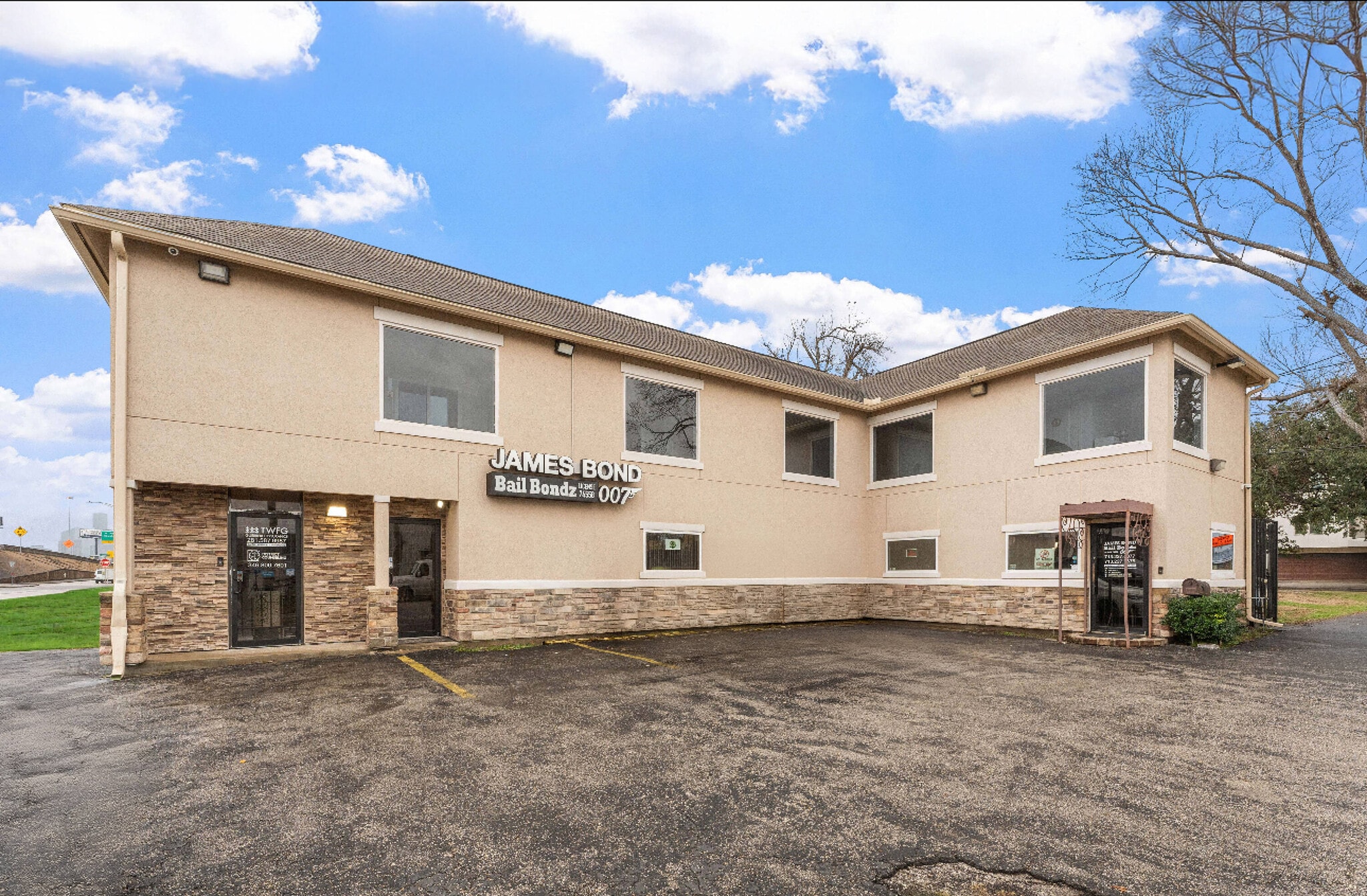 2711 North Fwy, Houston, TX for sale Primary Photo- Image 1 of 20