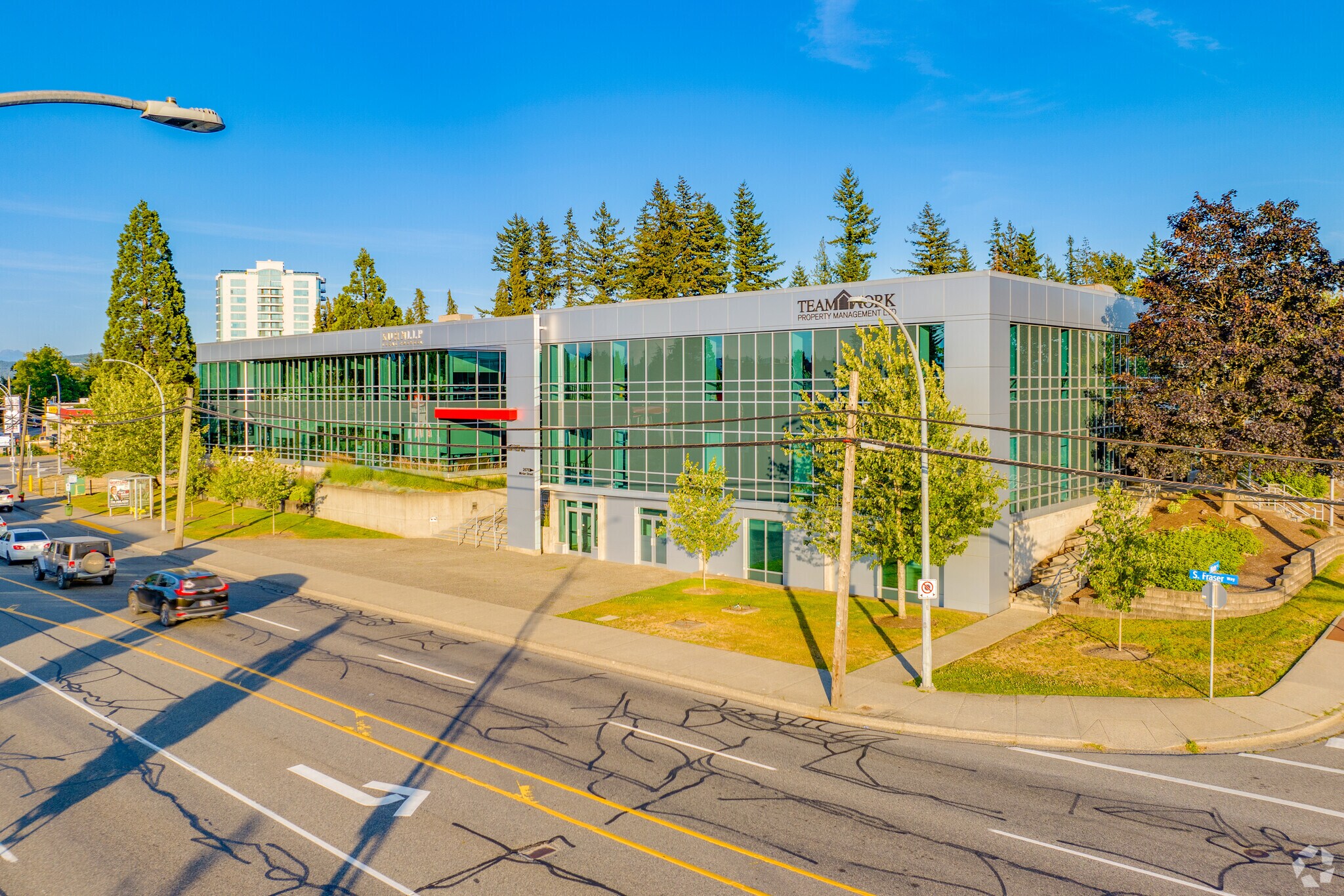 32160-32186 S Fraser Way, Abbotsford, BC à vendre Photo principale- Image 1 de 1