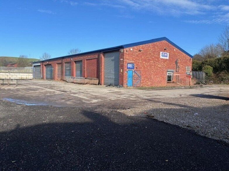 2 Henderson St, Littleborough à louer - Photo du bâtiment - Image 1 de 3