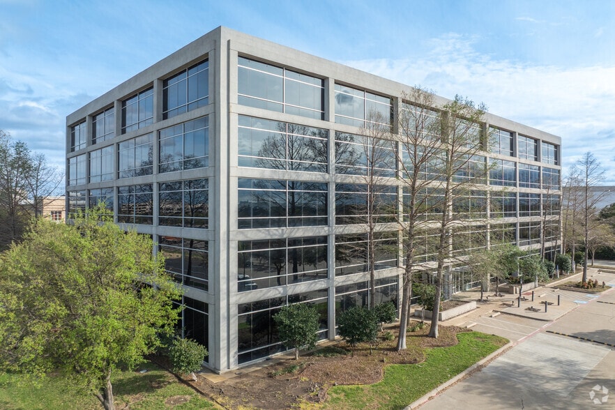 2250 W John Carpenter Fwy, Irving, TX for lease - Building Photo - Image 1 of 5