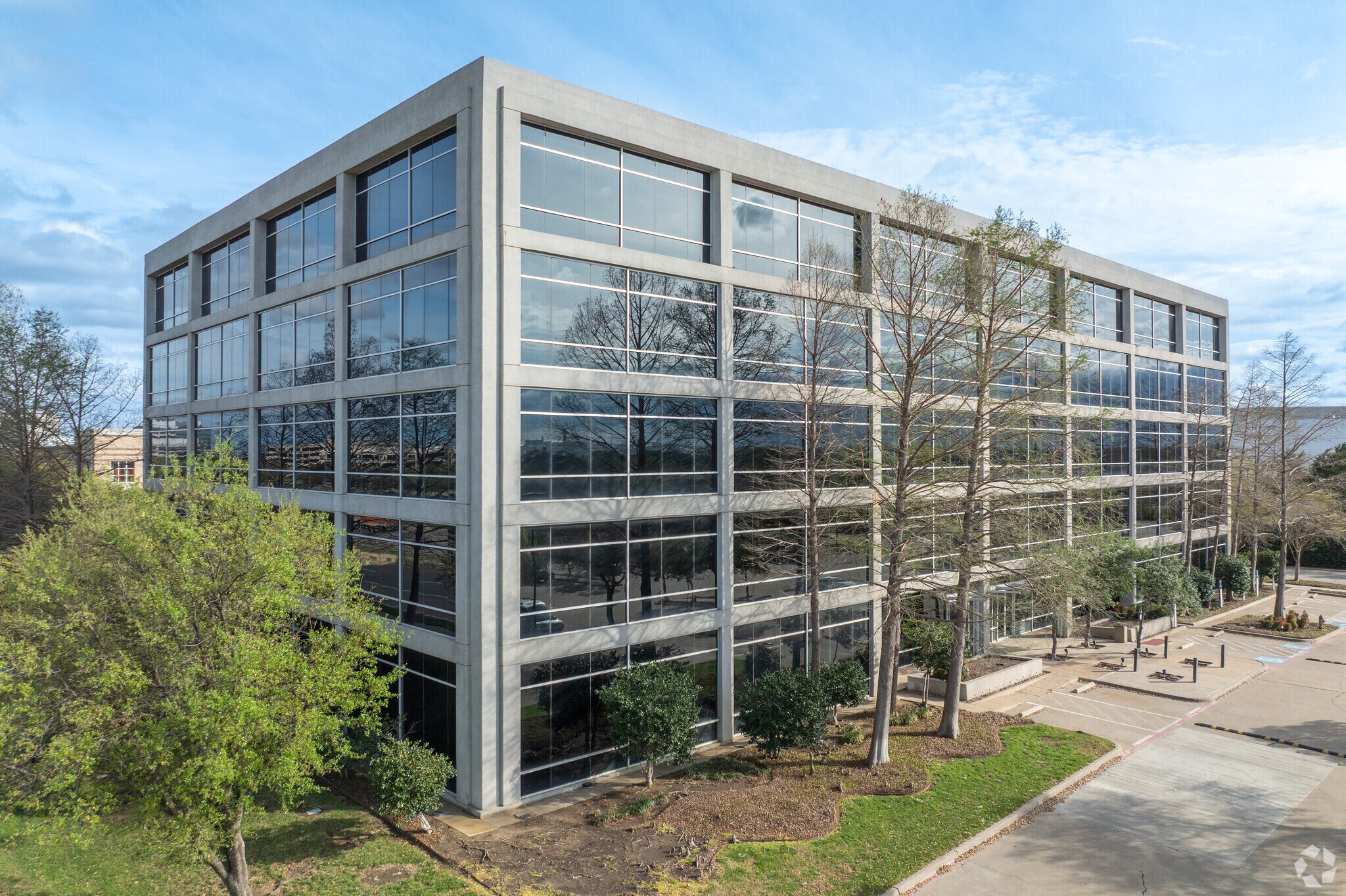 2250 W John Carpenter Fwy, Irving, TX for lease Building Photo- Image 1 of 6