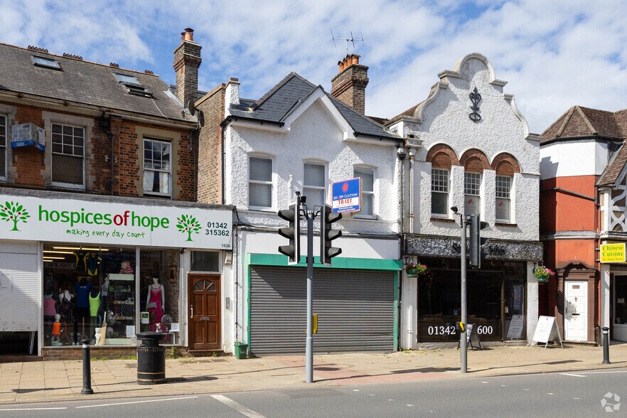 104 London Rd, East Grinstead à louer - Photo principale - Image 1 de 2