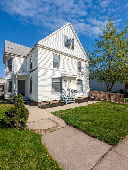 105 Madison Ave, Endicott, NY à vendre - Photo du bâtiment - Image 2 de 29