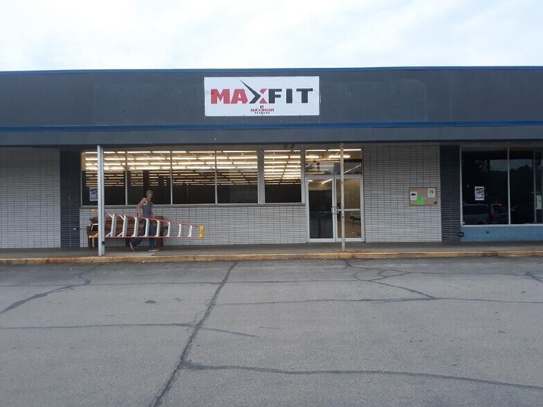 423-507 Washington St, Ravenswood, WV à louer - Photo du bâtiment - Image 3 de 24