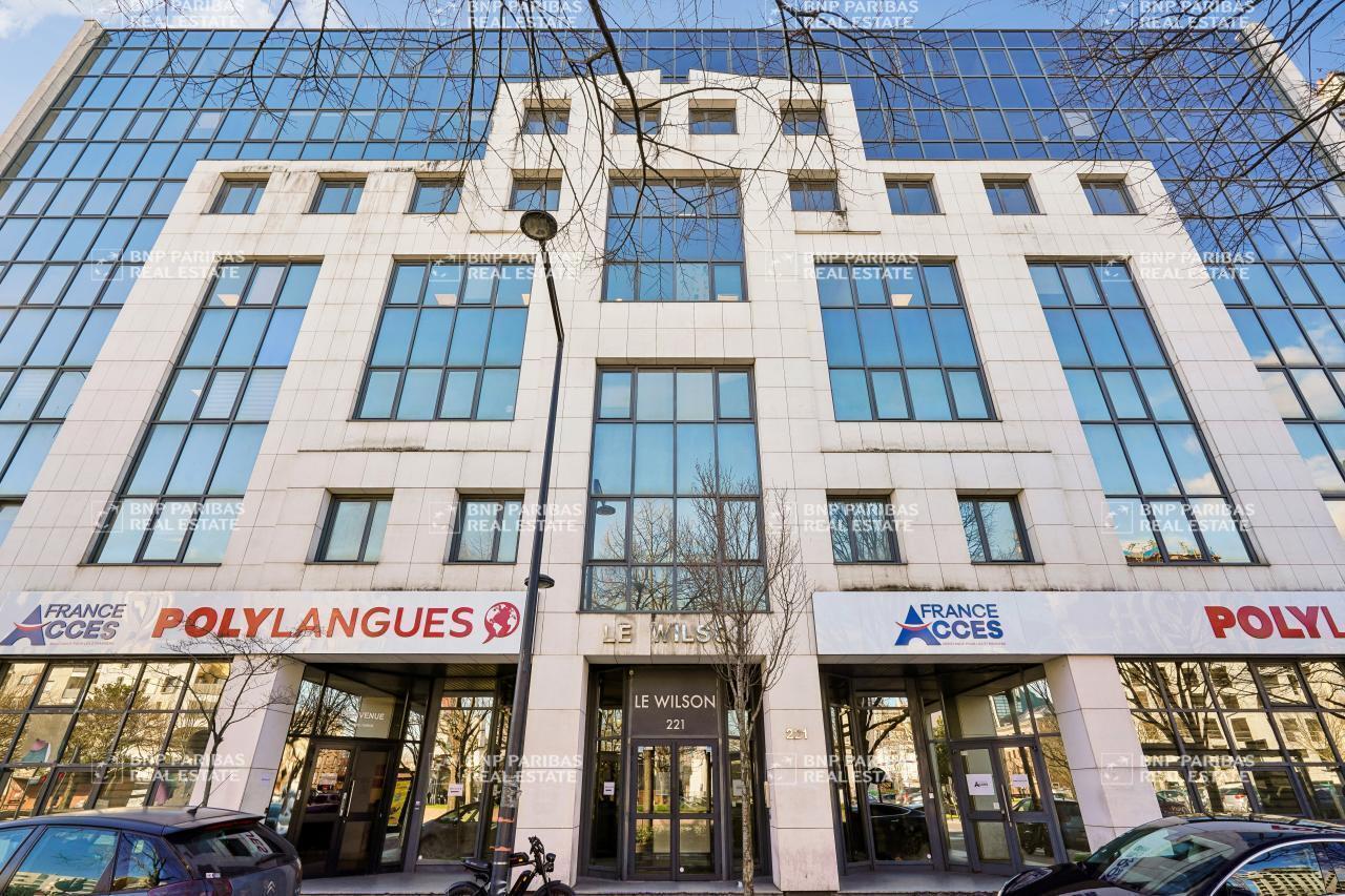 Bureau dans Saint-Denis à vendre Photo du bâtiment- Image 1 de 15