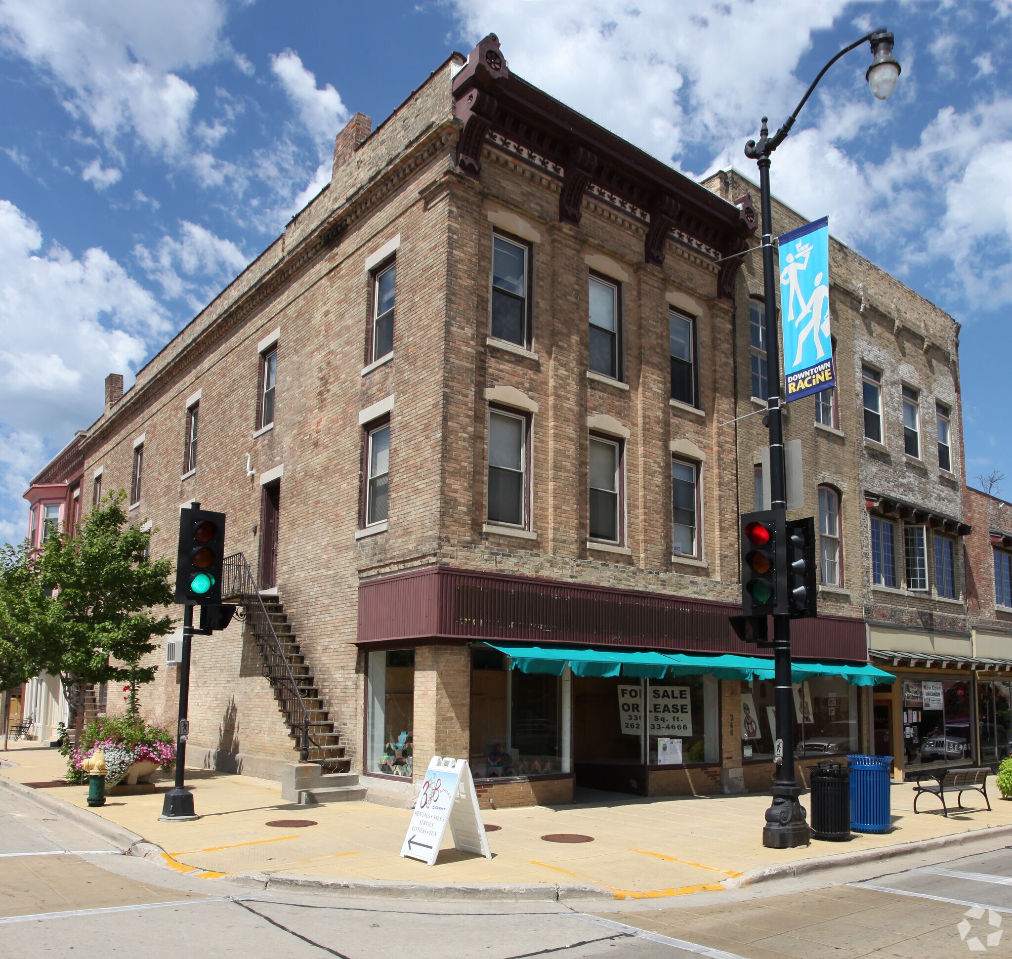 244-246 Main St, Racine, WI for lease Primary Photo- Image 1 of 5