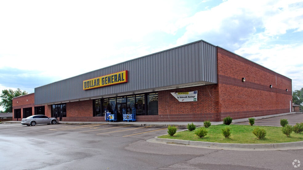 1020 NW 27th St, Moore, OK for lease - Primary Photo - Image 1 of 15