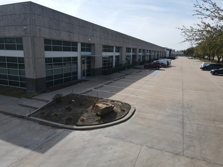 13805 West Rd, Houston, TX for lease - Building Photo - Image 3 of 6