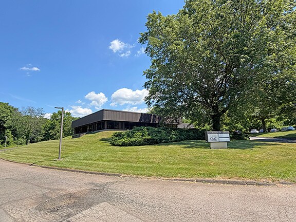 4 Tower Dr, Wallingford, CT à vendre - Photo du bâtiment - Image 2 de 4
