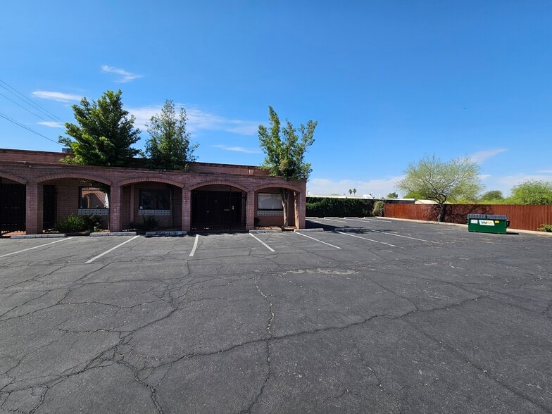 3045 N 1st Ave, Tucson, AZ à louer - Photo du bâtiment - Image 2 de 7
