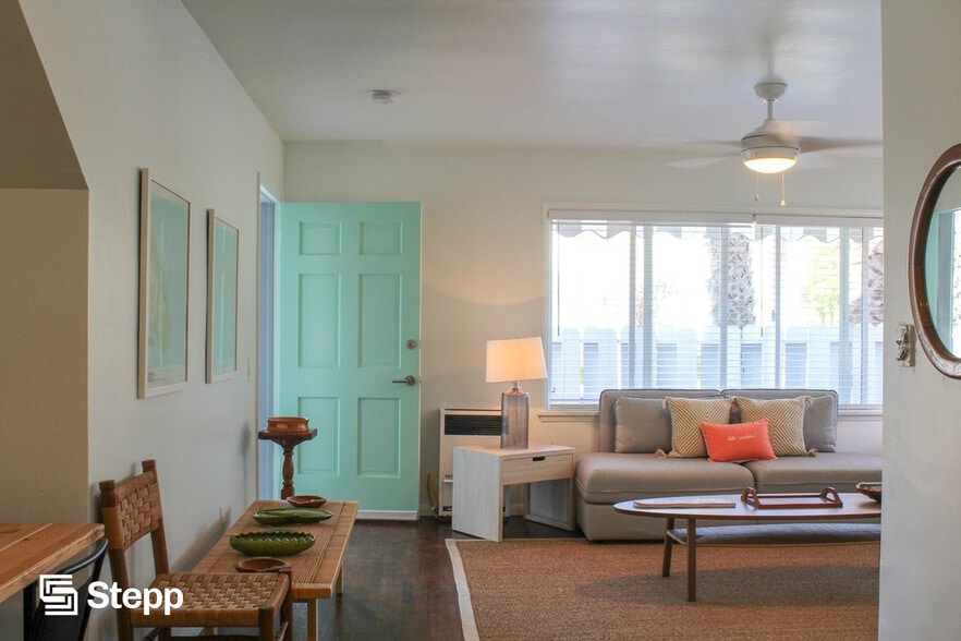 5120-5132 E Livingston Dr, Long Beach, CA for sale - Building Photo - Image 3 of 15