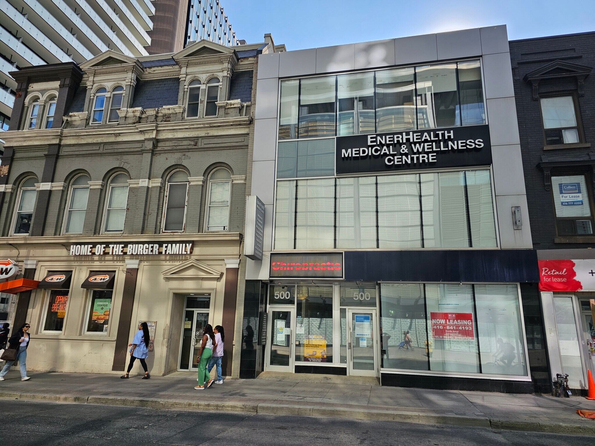 500 Yonge St, Toronto, ON à vendre Photo du bâtiment- Image 1 de 1