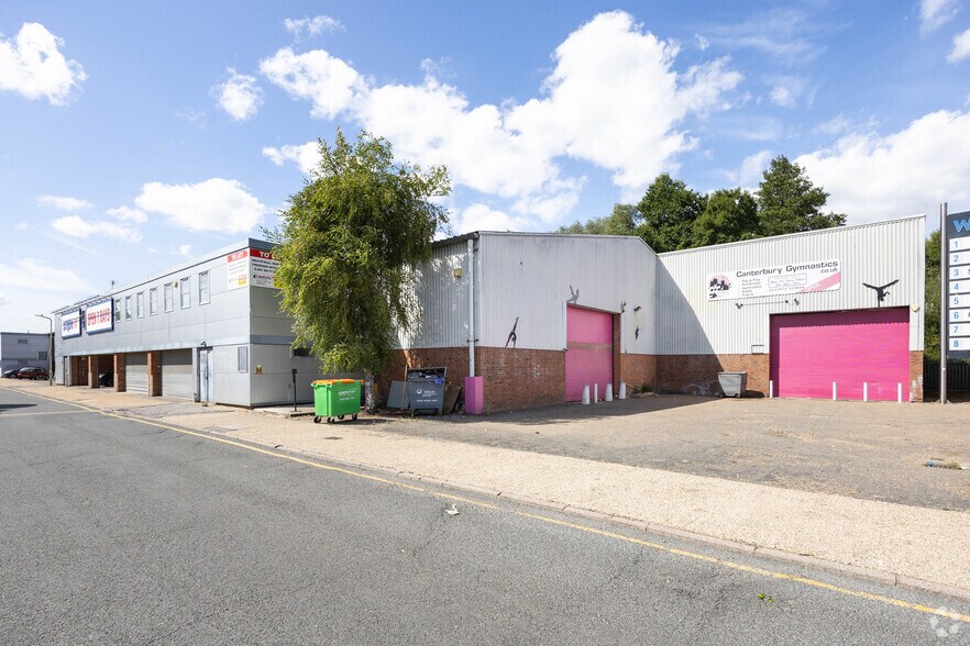 Cotton Rd, Canterbury for lease - Primary Photo - Image 1 of 3