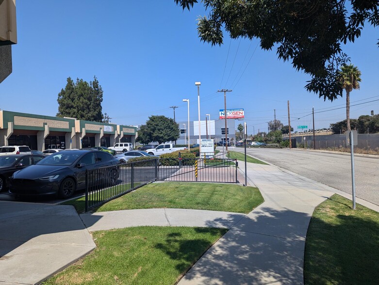 15961-15985 Piuma Ave, Cerritos, CA for lease - Building Photo - Image 2 of 15