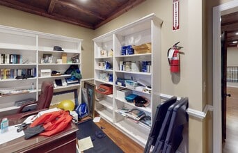 116 3rd Ave, Radford, VA for lease Interior Photo- Image 2 of 10