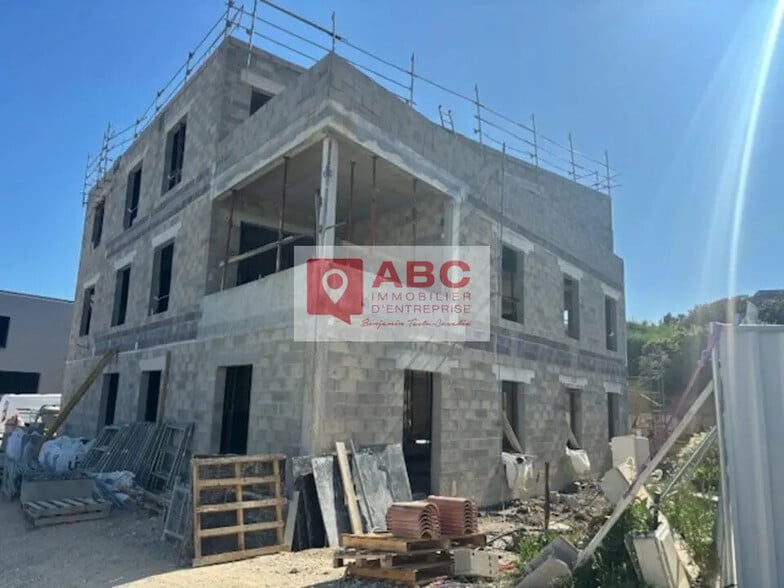 Flex in Grabels for lease - Building Photo - Image 2 of 4