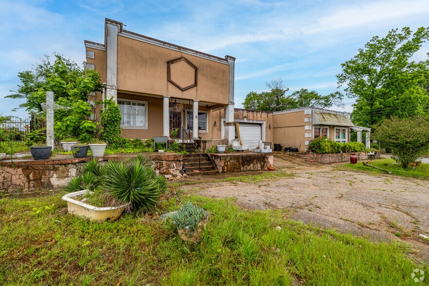 110 W Valentine St, Tyler, TX à vendre - Photo du bâtiment - Image 1 de 8