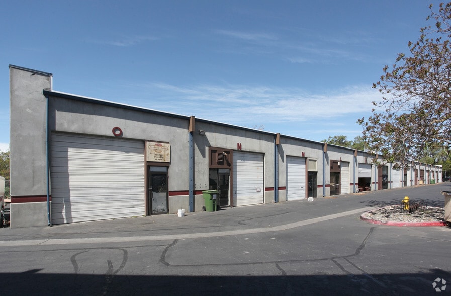 720 Olive Dr, Davis, CA for lease - Building Photo - Image 2 of 27