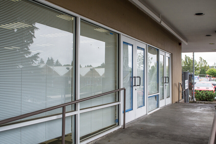 7700 SW Beaverton Hillsdale Hwy, Portland, OR for lease - Building Photo - Image 3 of 7