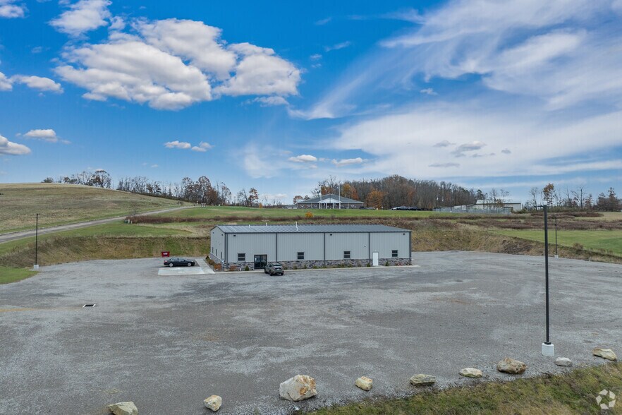 100 Parkview Drive Ext, Kittanning, PA à louer - Photo principale - Image 1 de 4