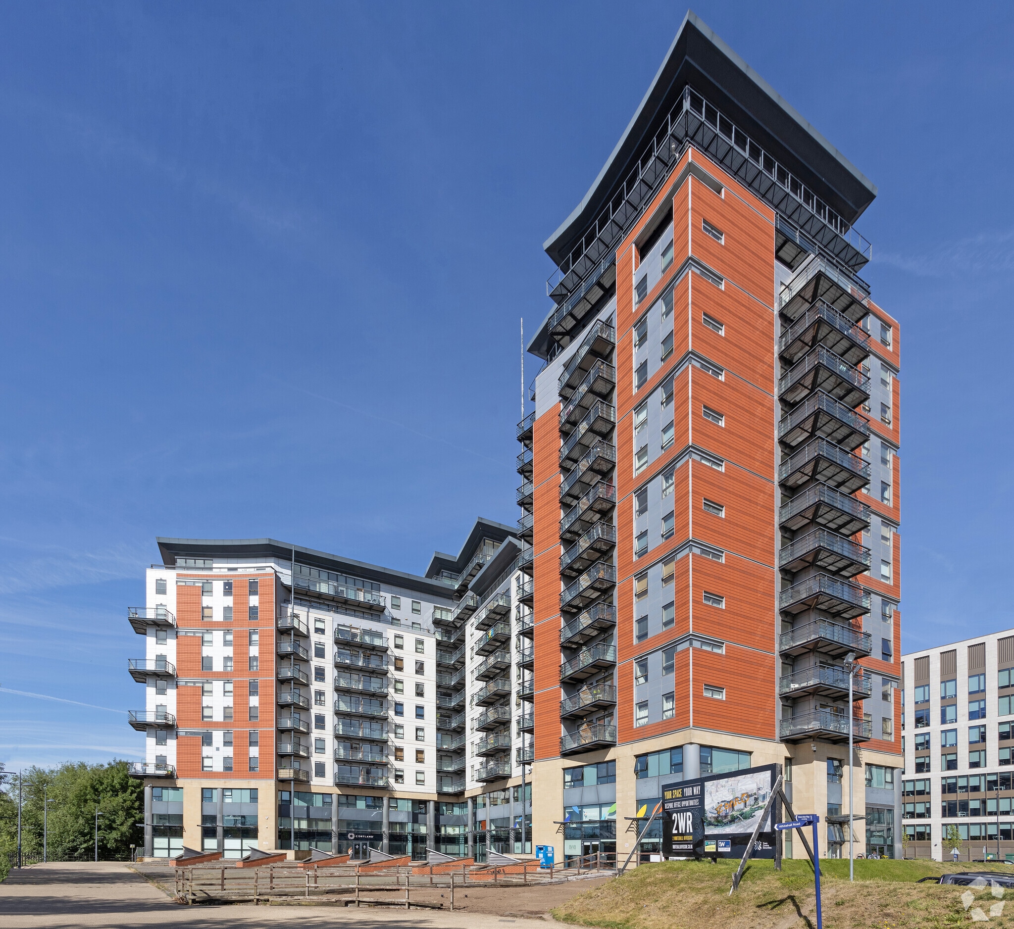 2 Riverside Way, Leeds for lease Primary Photo- Image 1 of 11