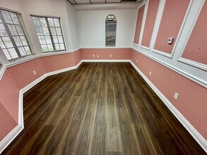 370 W Grand Blvd, Corona, CA for sale Interior Photo- Image 1 of 12