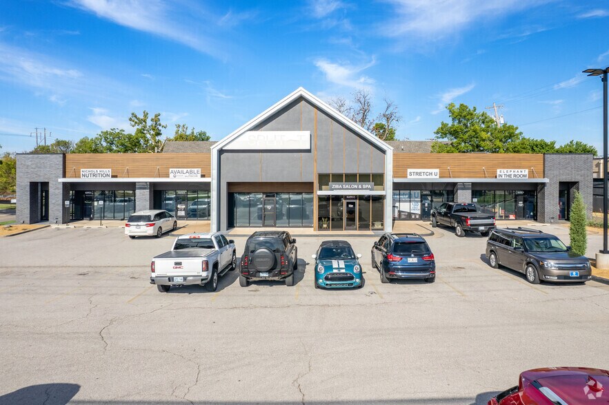 5701 N Western Ave, Oklahoma City, OK for lease - Building Photo - Image 2 of 6