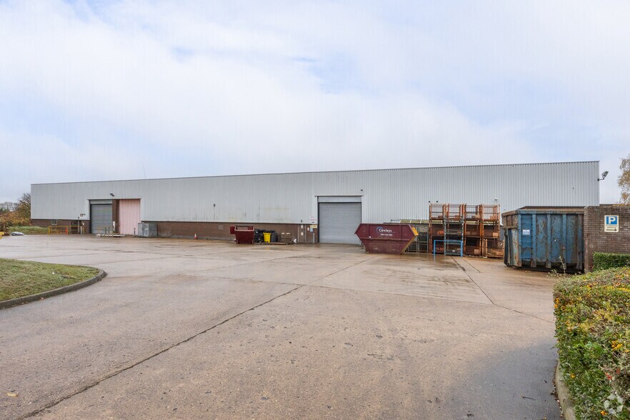 Rhosili Rd, Northampton à louer - Photo du bâtiment - Image 3 de 3