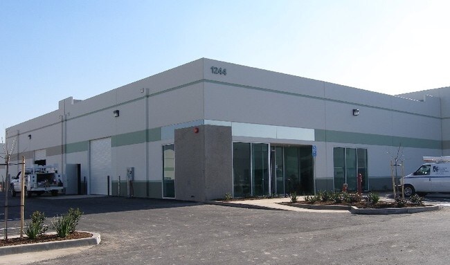 Plus de détails pour 1244 Dupont Ct, Manteca, CA - Industriel à vendre