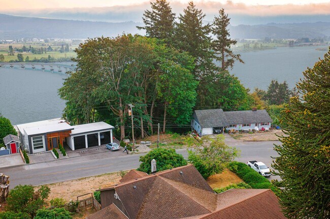 Plus de détails pour 500 Columbia St, Cathlamet, WA - Terrain à vendre