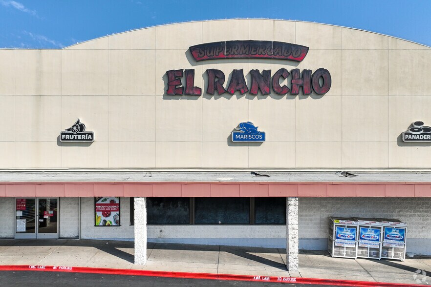 4812 S Freeway, Fort Worth, TX à vendre - Photo du bâtiment - Image 3 de 4